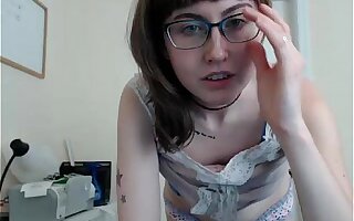 slut helena73 pinpointing herself on reside webcam  - find6.xyz